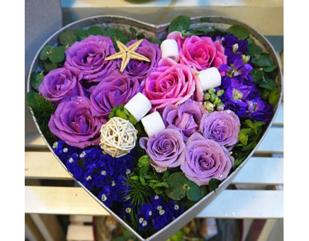 Heart of flowers gift box
