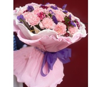 18 pink carnations