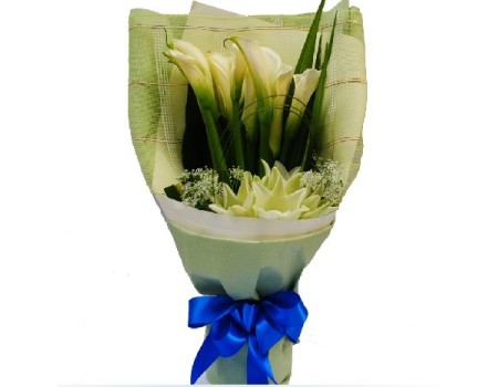 8 white calla